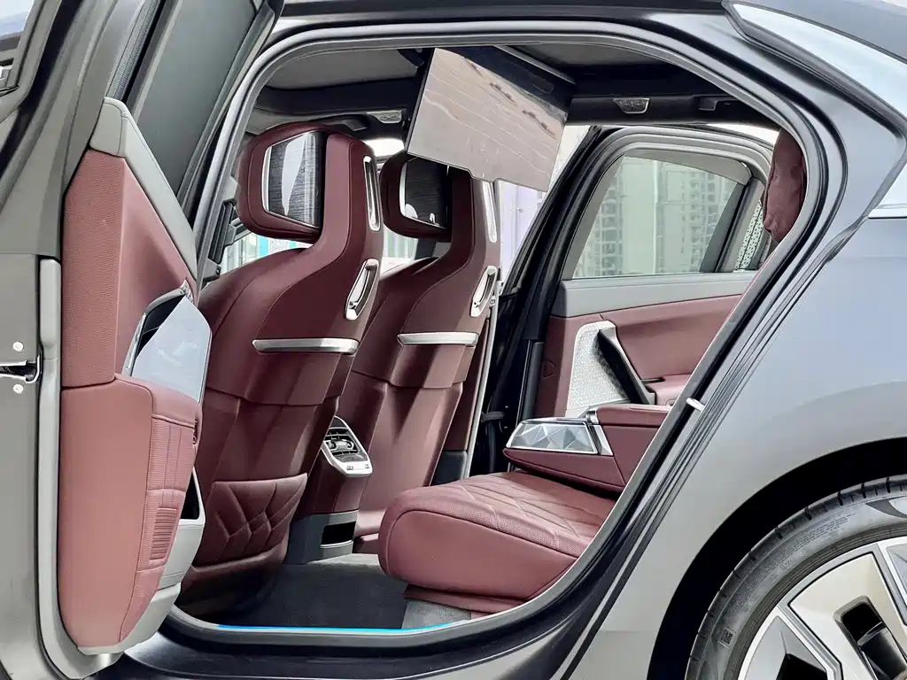 BMW 7 Series 2023 740Li Exclusive Edition Luxury Package
