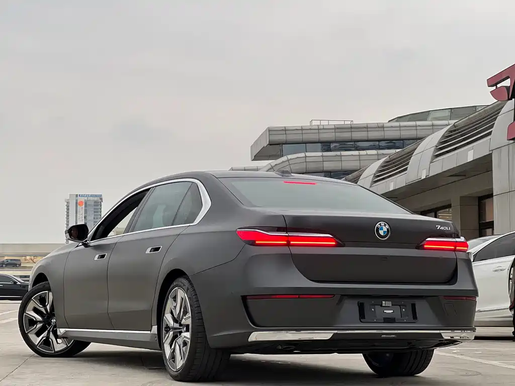 BMW 7 Series 2023 740Li Exclusive Edition Luxury Package