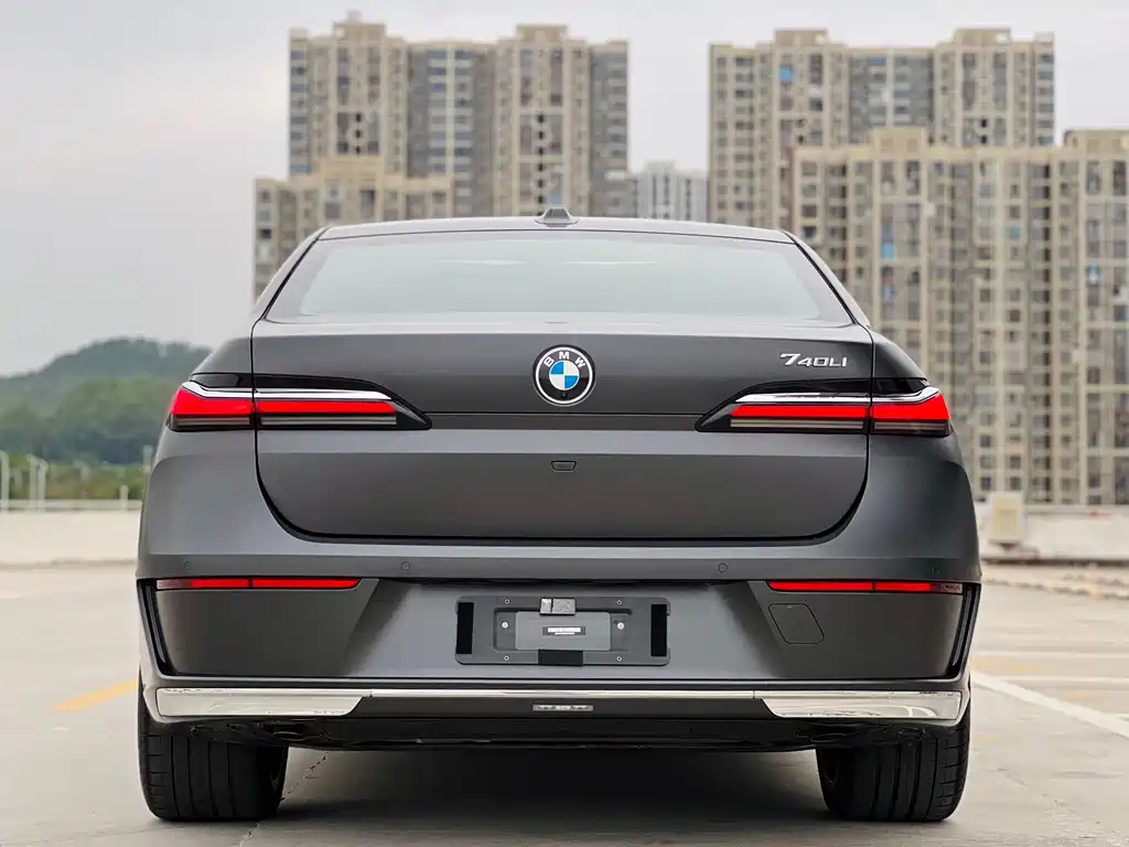 BMW 7 Series 2023 740Li Exclusive Edition Luxury Package