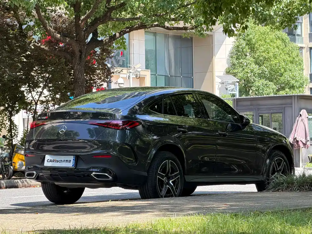 Mercedes-Benz GLC Coupe 2024 GLC 260 4MATIC Coupe SUV