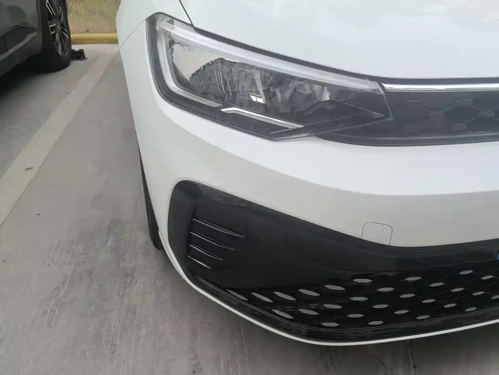 Volkswagen Lavida 2025 New Sharp 1.5L Outstanding Xinyuan Edition