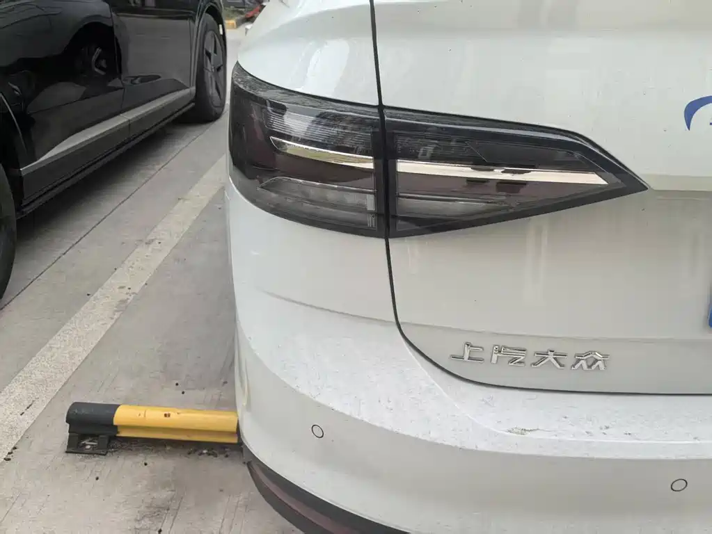 Volkswagen Lavida 2025 New Sharp 1.5L Outstanding Xinyuan Edition