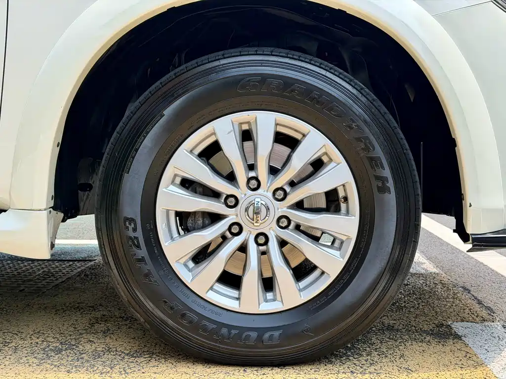 Nissan Patrol 2017 5.6L Standard