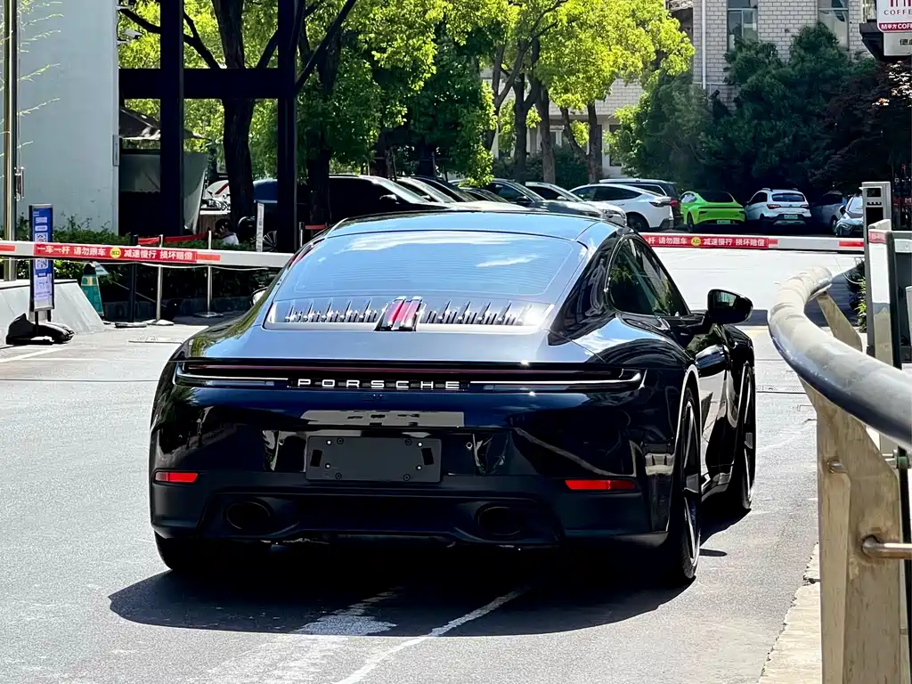 Porsche 911 2025 Carrera 3.0T