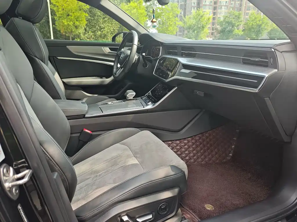 Audi A6L 2024 40 TFSI Luxury Dynamic Edition