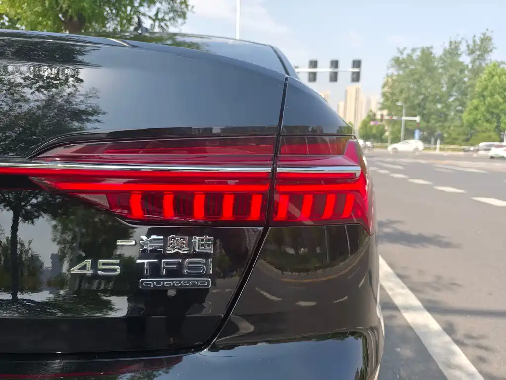 Audi A6L 2024 40 TFSI Luxury Dynamic Edition