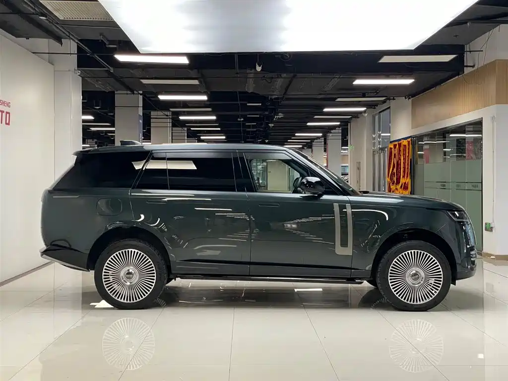 Range Rover 2024 3.0 L6 400PS Extended Edition Seven-Seater