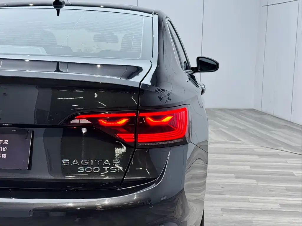 Volkswagen Sagitar 2023 300TSI DSG Beyond Edition