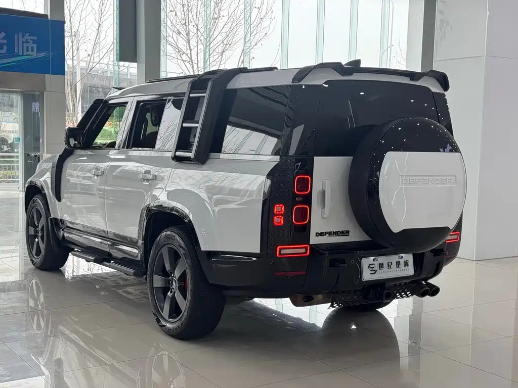 Land Rover Defender 2023 130 3.0T P400 HSE