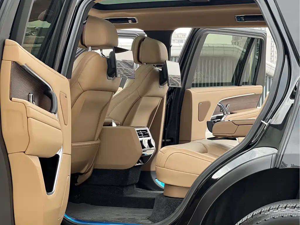Range Rover 2024 3.0 L6 400PS Autobiography LWB