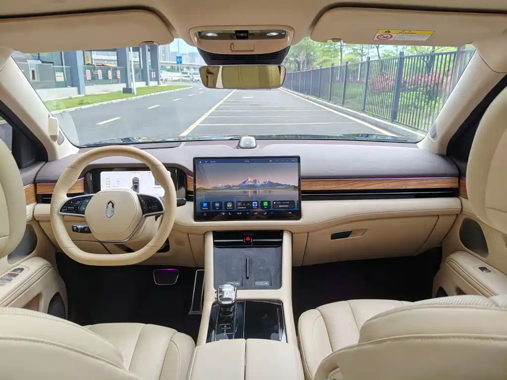 AITO M7 1.5T RWD Plus 5-Seater 2024