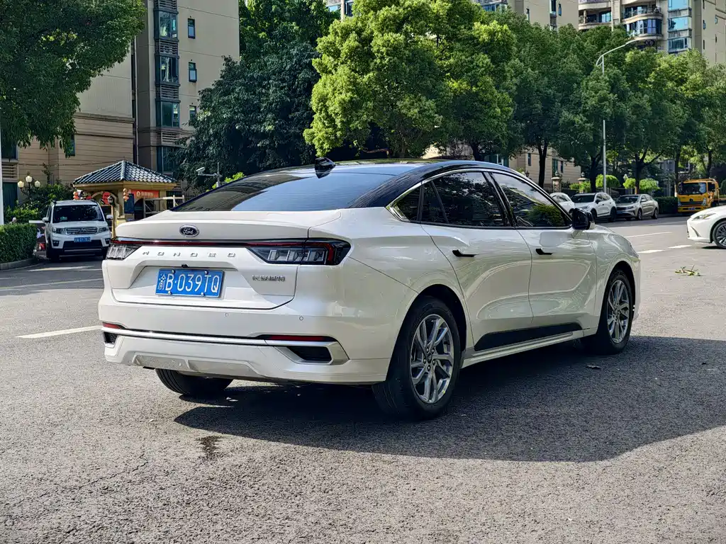 Mondeo 2023 EcoBoost 245 Luxury