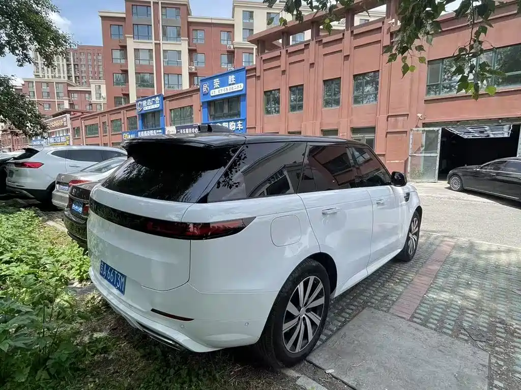 Range Rover Sport 2024 400PS Dynamic SE