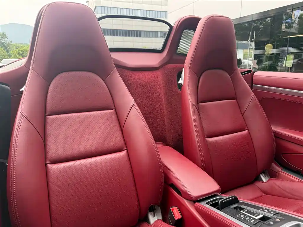 Porsche 718 Boxster 2.0T 2022