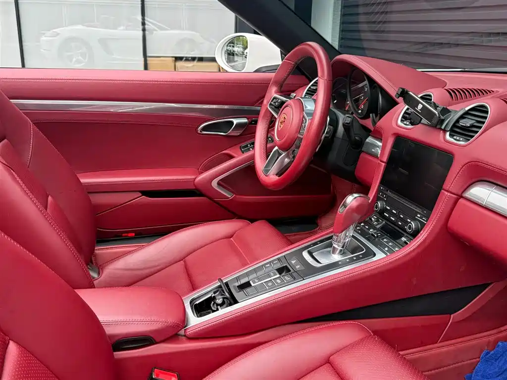 Porsche 718 Boxster 2.0T 2022