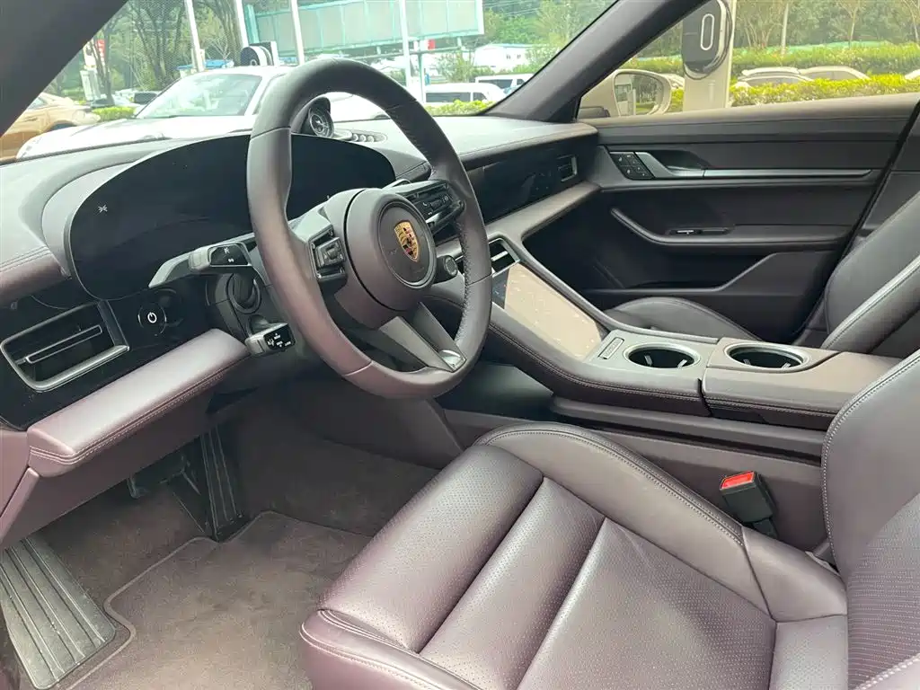 Porsche Taycan 2022