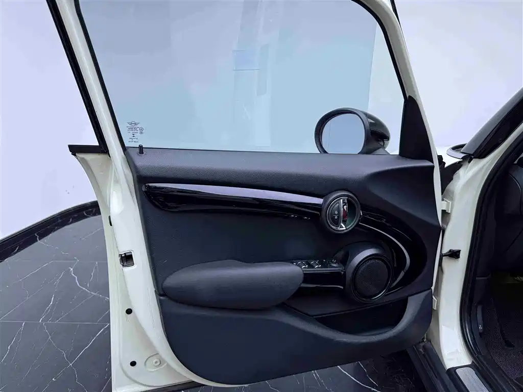 MINI Cooper 2019 1.5T Classic 5-Door