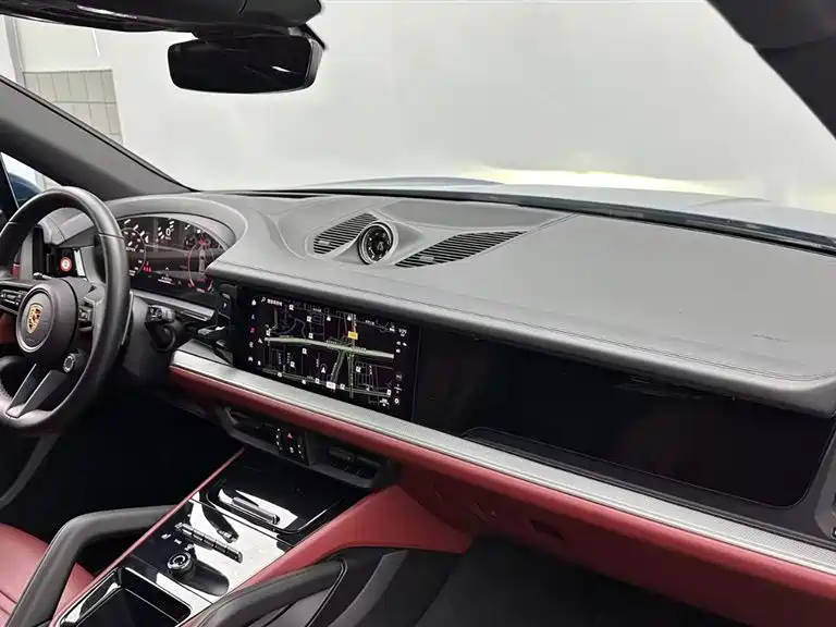Porsche Cayenne 2024 3.0T