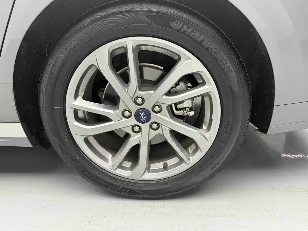 Ford Mondeo 2023 EcoBoost 180 Titanium
