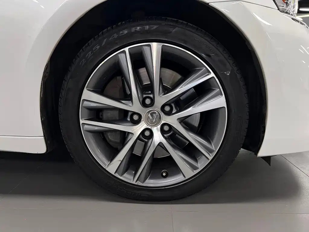 Lexus IS 300 2017