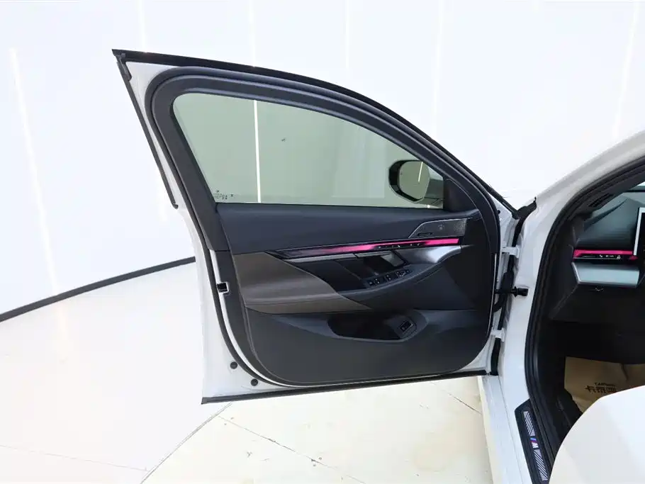BMW 5 Series 2024 530Li Leading Edition M Sport Package