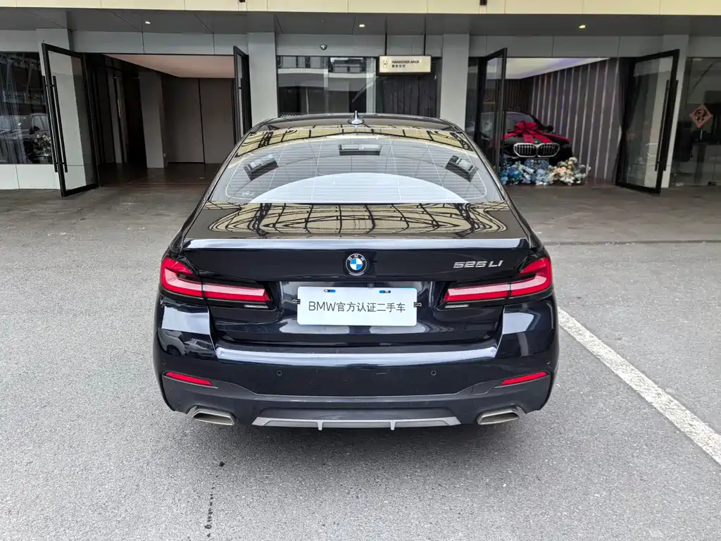BMW 5 Series 2021 525Li M Sport Package