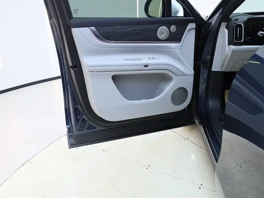 AITO M9 2024 EREV Ultra 42kWh 6-Seater