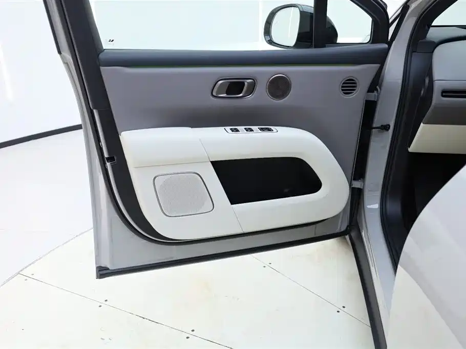 Li Auto i6 2025 RWD Standard Edition