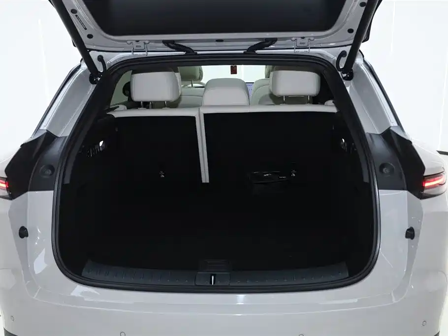Li Auto i6 2025 RWD Standard Edition