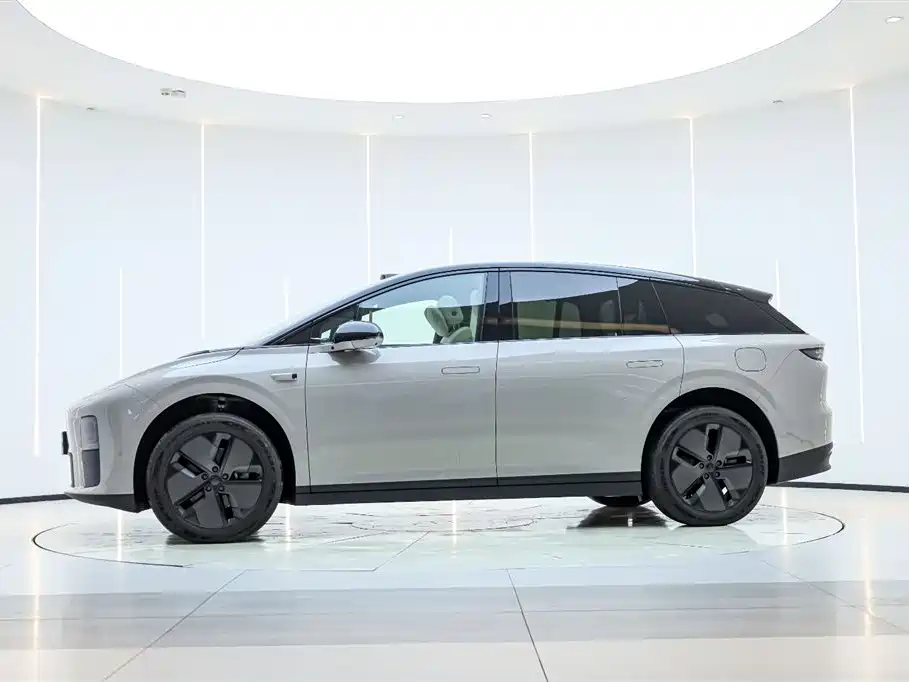 Li Auto i6 2025 RWD Standard Edition