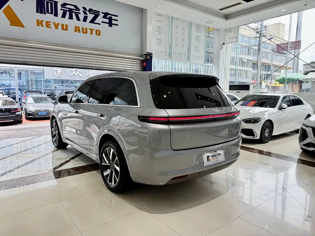 Li Auto L8 2023 Pro