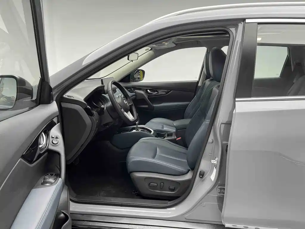Nissan X-Trail 2025 Honor 2.0L FWD Leading Edition