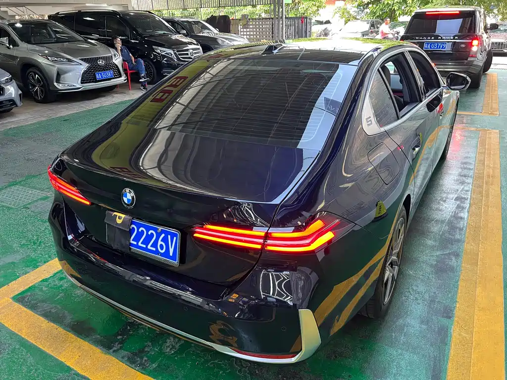 BMW 5 Series 2024 530Li Leading Edition Luxury Package
