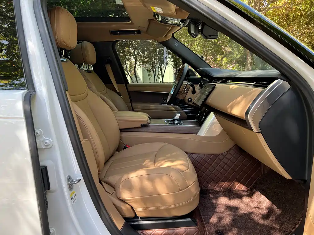 Land Rover Range Rover 2023 3.0 L6 400PS Autobiography LWB