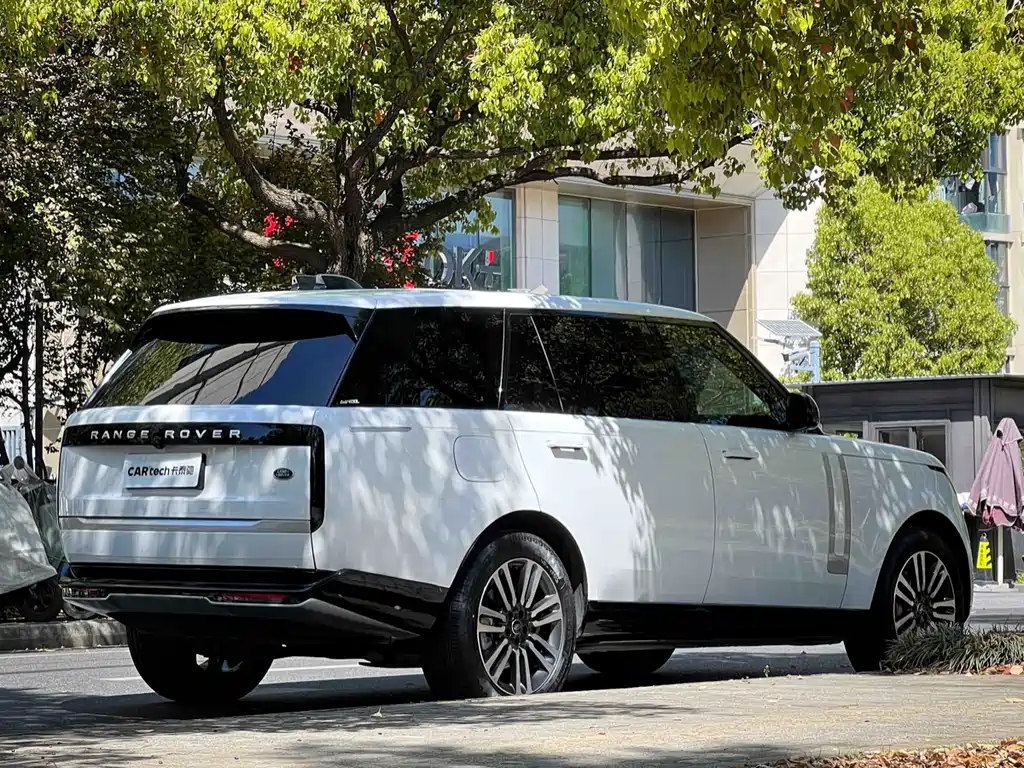Land Rover Range Rover 2023 3.0 L6 400PS Autobiography LWB