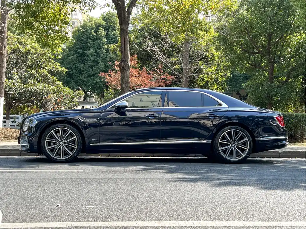 2022 Bentley Flying Spur Plug-in Hybrid 2.9T V6 Mulliner