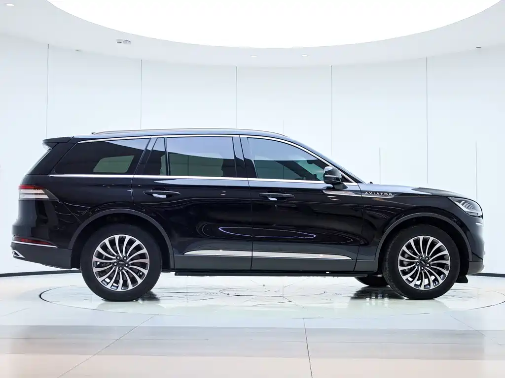 Lincoln Aviator 2023 3.0T V6 AWD Reserve Edition 6-Seater
