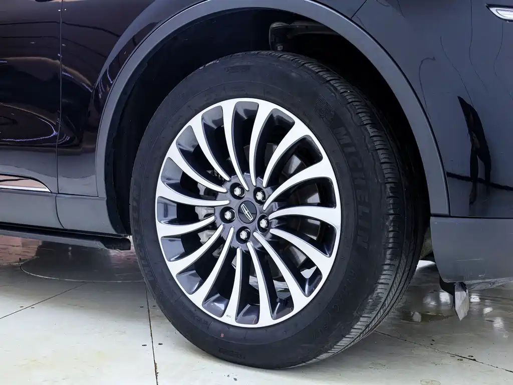 Lincoln Aviator 2023 3.0T V6 AWD Reserve Edition 6-Seater