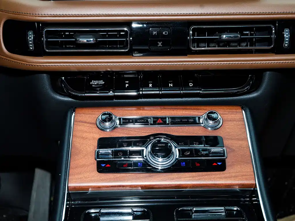 Lincoln Aviator 2023 3.0T V6 AWD Reserve Edition 6-Seater