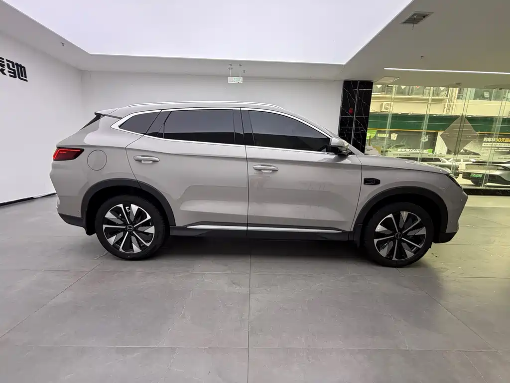 BYD Song PLUS EV 2025 Intelligent Driving Edition 520km Luxury Trim
