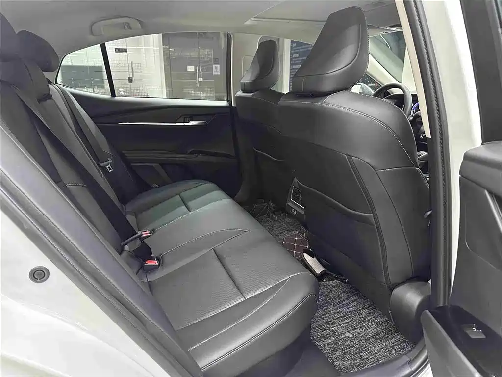 Toyota Camry 2024 Hybrid 2.0HGVP Luxury Edition