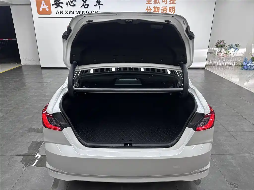 Toyota Camry 2024 Hybrid 2.0HGVP Luxury Edition