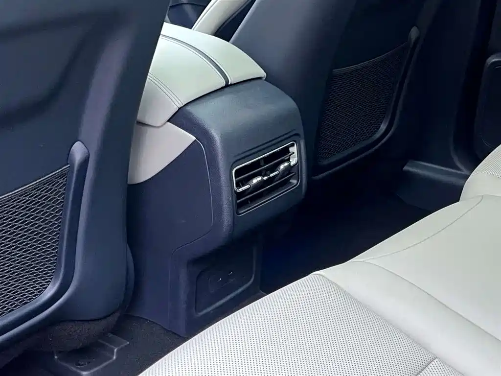Lincoln Corsair 2024 2.0T FWD Prestige Edition