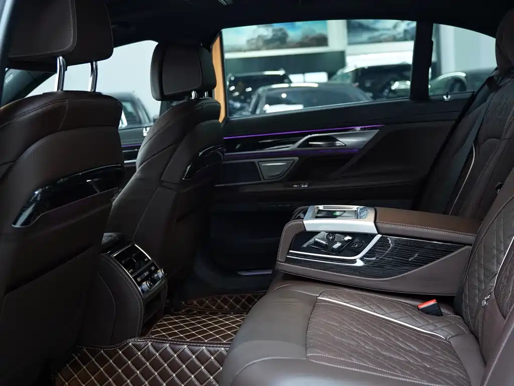 BMW 7 Series 2021 740Li Leading Edition M Sport Package