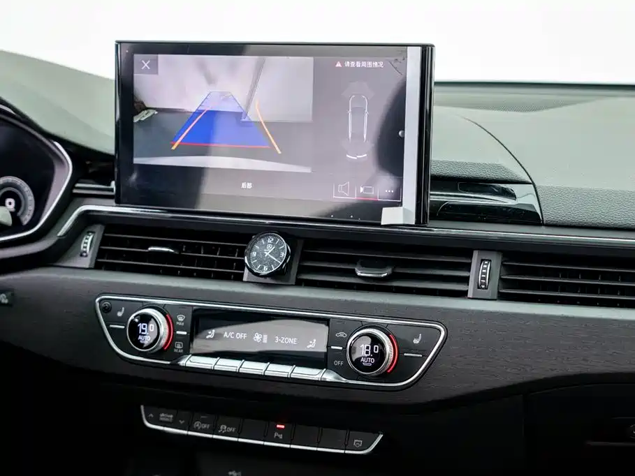 Audi A4L 2024 40 TFSI Luxury Dynamic Edition