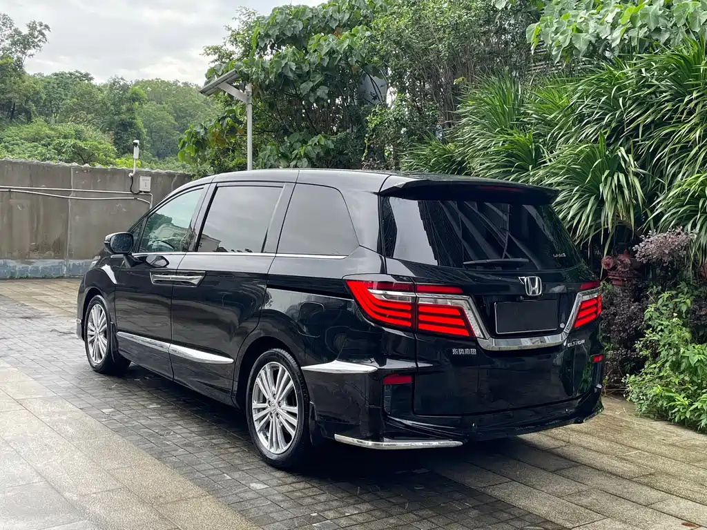 Honda Elysion 2016 2.4L Classic Edition