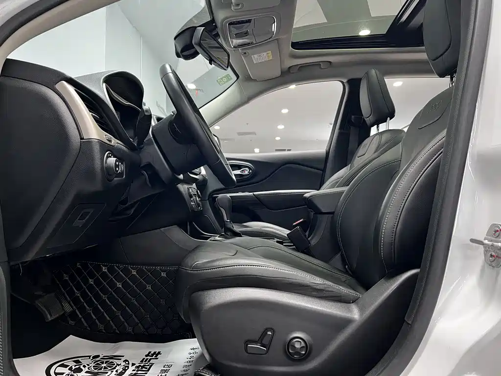 Jeep Cherokee 2017 2.4L Limited