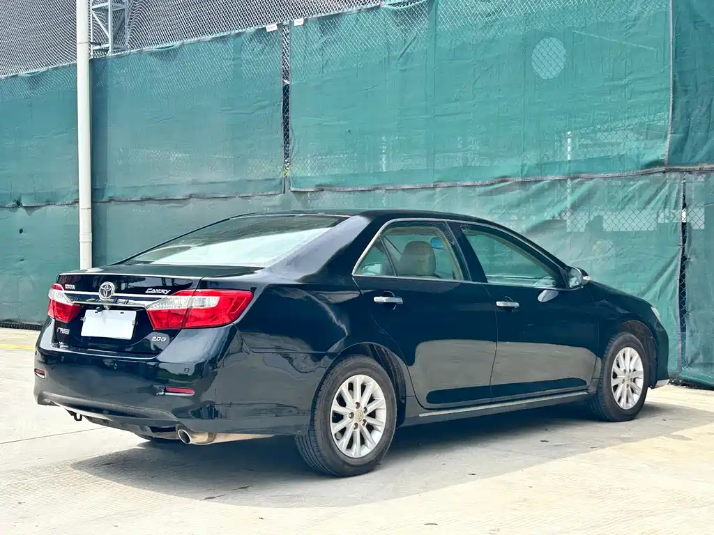 Camry 2012 2.0G Luxury Edition