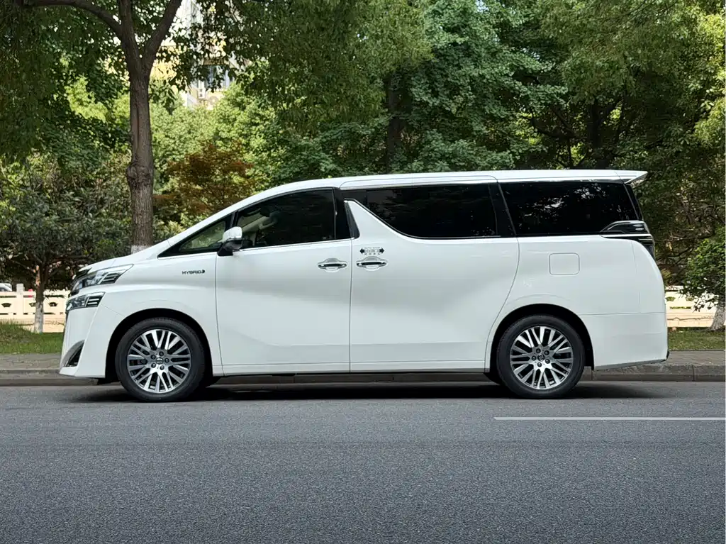 Toyota Vellfire 2019 Hybrid 2.5L HV Premium Edition