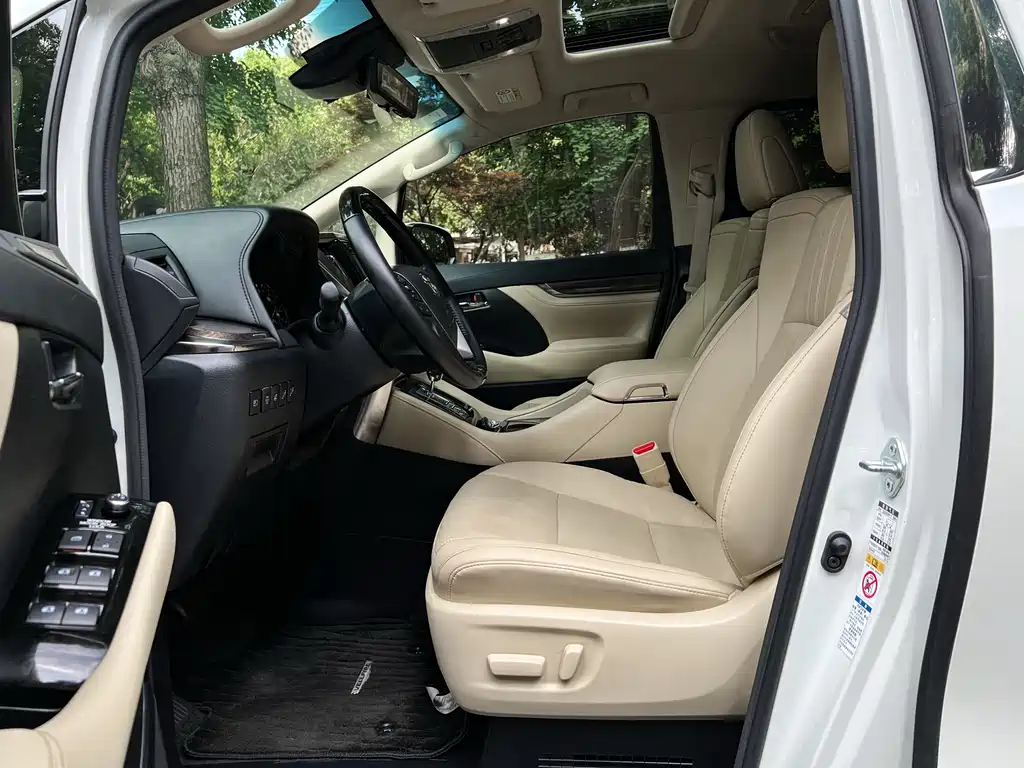 Toyota Vellfire 2019 Hybrid 2.5L HV Premium Edition